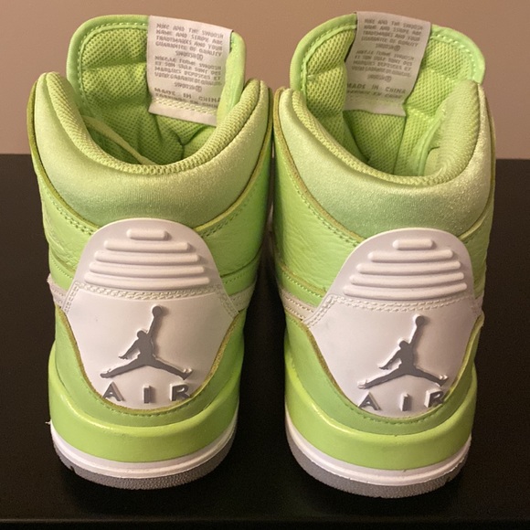 Nike Jordan Air High Top Tennis Shoes - Picture 3 of 4